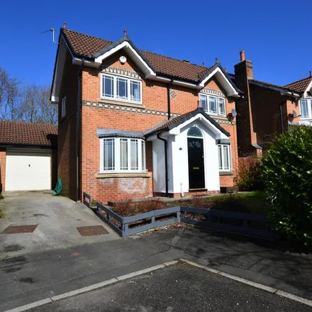 Rent this 3 bed house on Amblethorn Drive in Bolton, BL1 7BP