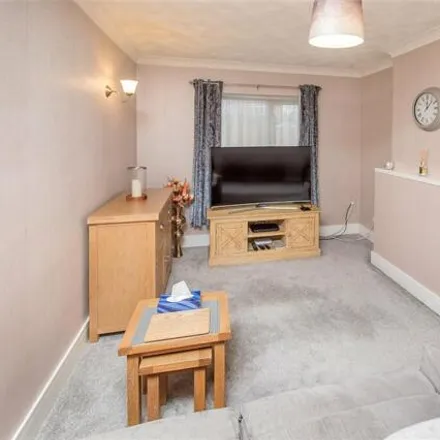 Image 2 - Willetts Close, Corby, NN17 1HU, United Kingdom - Townhouse for sale