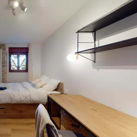 Rent this 19 bed room on 43 Avenue de la République in 94000 Créteil, France
