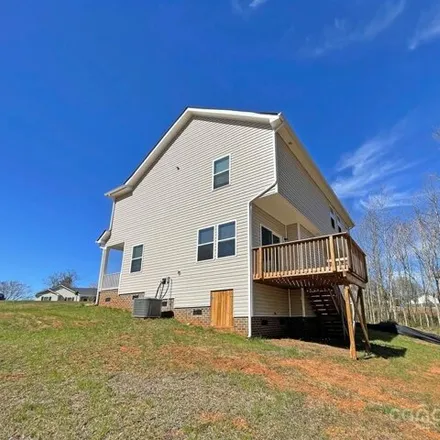 Image 2 - 133 Top Flight Drive, Statesville, NC 28677, USA - House for sale