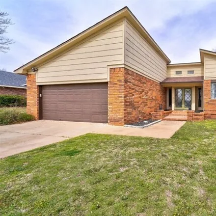 Buy this 3 bed house on 2061 Crossgate Drive in Duncan, OK 73533
