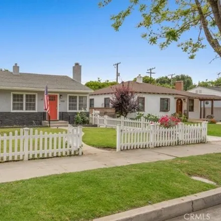 Rent this 3 bed house on 1450 West Clark Avenue in Burbank, CA 91506