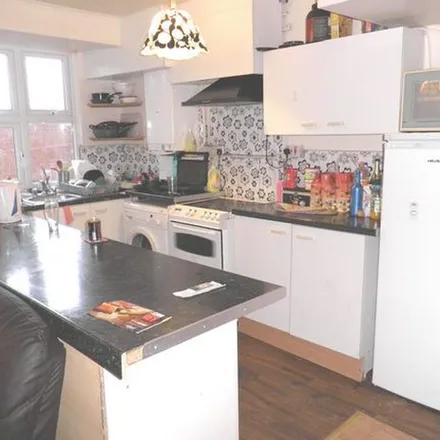 Image 3 - Tri-1st, Harborne Lane, Metchley, B17 0NT, United Kingdom - Townhouse for rent