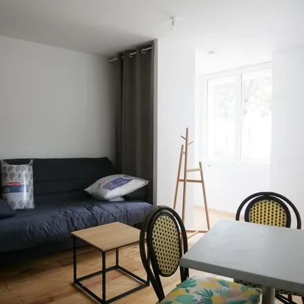 Image 1 - Douze, Rue des Frères Robert et Gérard Darbins, 40000 Mont-de-Marsan, France - Apartment for rent