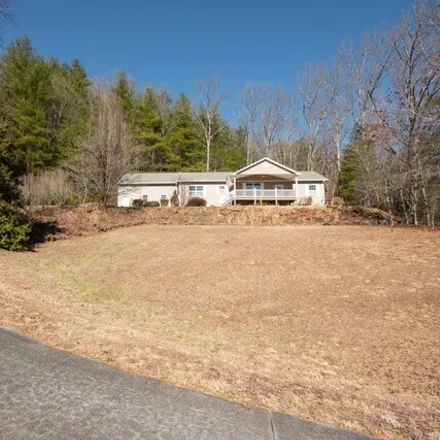 Image 3 - 379 Smith Hill Road, Macon County, NC 28734, USA - House for sale