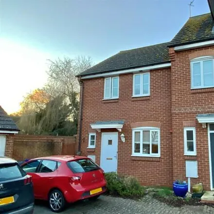 Buy this 3 bed townhouse on The Meadows in Passenham, MK19 6BB