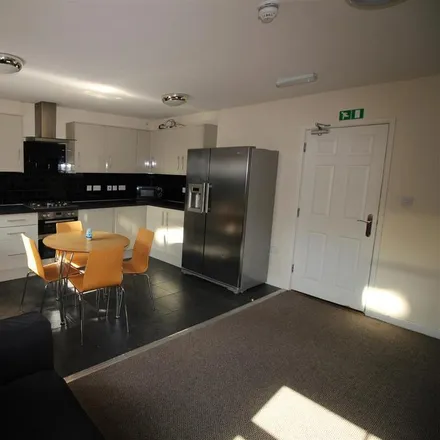 Rent this 5 bed house on 233 Mansfield Road in Nottingham, NG1 3HX