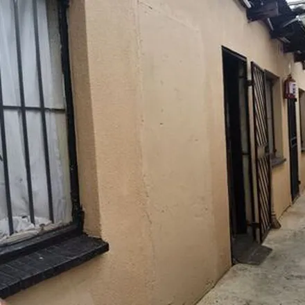 Image 3 - Fundudzi Street, Tshiawelo, Soweto, 1818, South Africa - Apartment for rent
