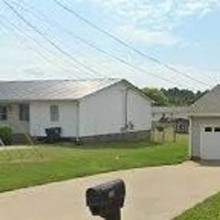 Buy this studio house on 1183 Snowball Lane in Clarksville, TN 37042