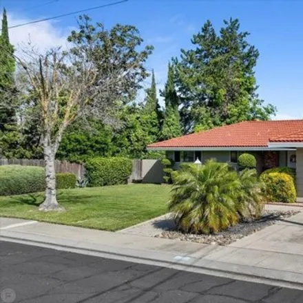 Image 3 - 1417 Glen Aulen Drive, Modesto, CA 95350, USA - House for sale