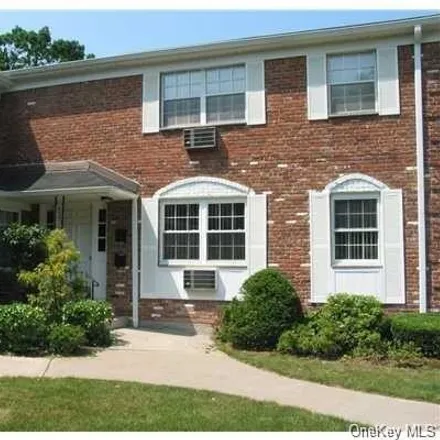 Rent this 2 bed condo on 192 Doxbury Lane in Village of Suffern, NY 10901