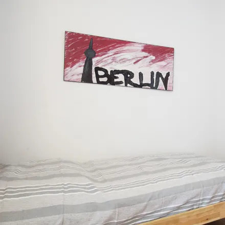 Rent this 3 bed room on Garibaldistraße 13 in 13158 Berlin, Germany