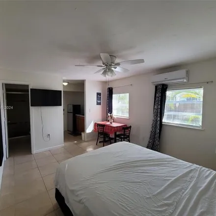 Rent this studio condo on 2578 Wilson Street in Hollywood, FL 33020