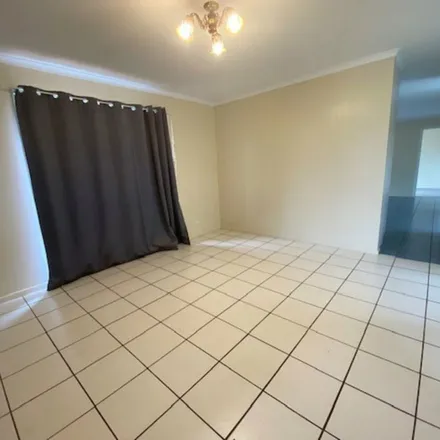 Image 3 - Margaret Street, Kingaroy QLD, Australia - Apartment for rent