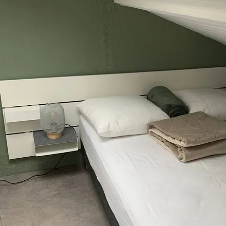 Rent this 2 bed apartment on Vaux sur Mer in Rue de Verdun, 17640 Vaux-sur-Mer
