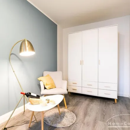Rent this 3 bed apartment on Honda Petrick in Alte Volksparkstraße 14-22, 22525 Hamburg