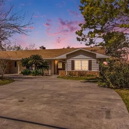 Buy this 3 bed house on 265 Lake Shore Drive in Taylor Lake Village, Harris County