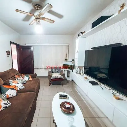 Buy this 3 bed house on Avenida Brigadeiro Faria Lima 854 in Cocaia, Guarulhos - SP