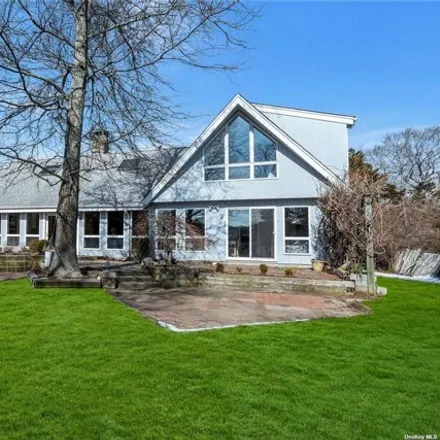 Rent this 4 bed house on 8000 Skunk Lane in Cutchogue, Southold