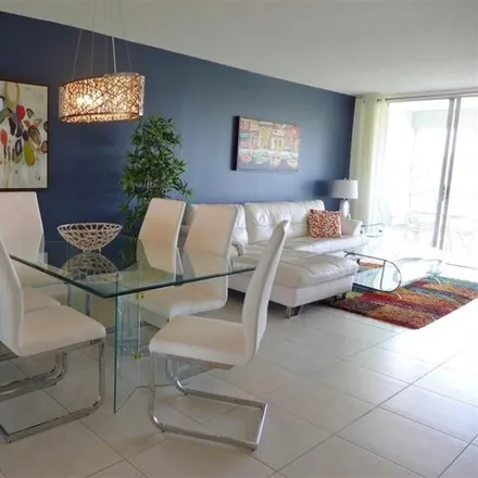 Image 7 - 633 Oaks Drive, Pompano Beach, FL 33069, USA - Condo for sale