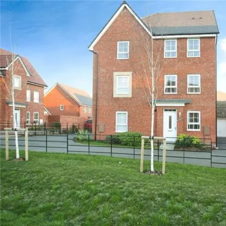 Buy this 4 bed duplex on Topiary Road in Lower Farm Estates, Nuneaton
