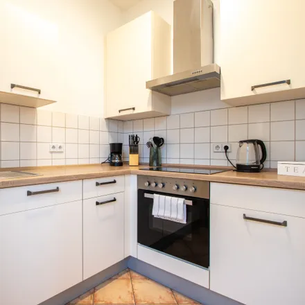 Rent this 3 bed apartment on Winklerstraße 25 in 09113 Chemnitz, Germany