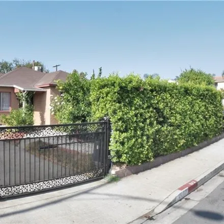 Rent this 3 bed house on Quality Inn Burbank Airport in 2255 North Buena Vista Street, Burbank