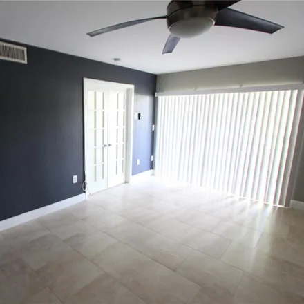 Image 6 - South Oakland Forest Drive, Broward County, FL 33309, USA - Condo for rent