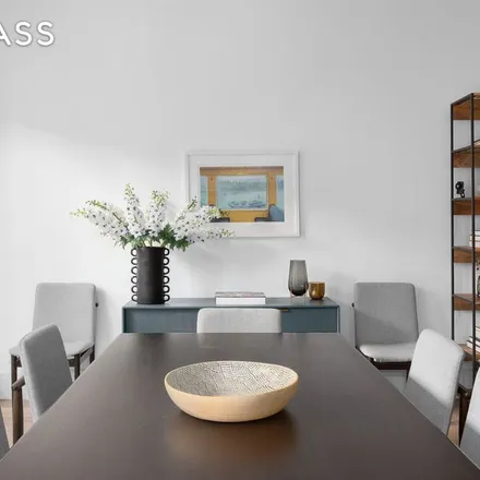 Rent this 3 bed apartment on 139 Sackett Street in New York, NY 11231