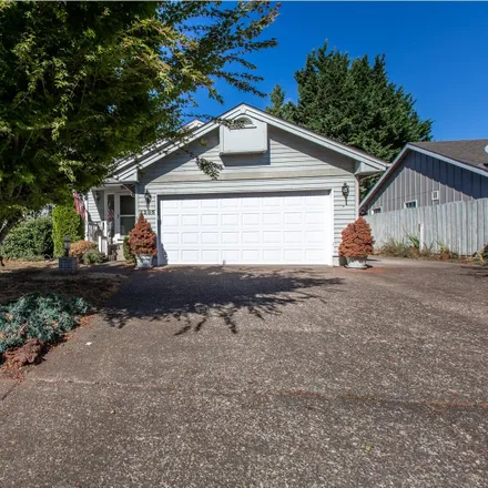 Buy this 3 bed house on 3205 Queens East Street in Eugene, OR 97401