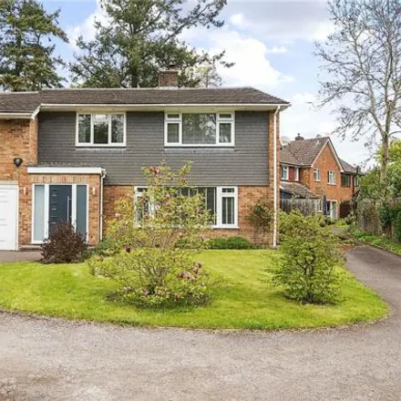 Buy this 4 bed house on 60 Echo Barn Lane in Wrecclesham, GU10 4NF