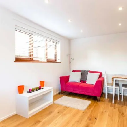 Rent this 2 bed apartment on 23 Brackyn Road in Cambridge, CB1 3PQ