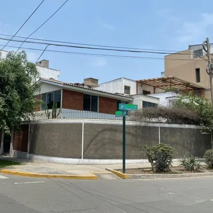 Buy this 3 bed house on Los Vinzos in Santiago de Surco, Lima Metropolitan Area 15023