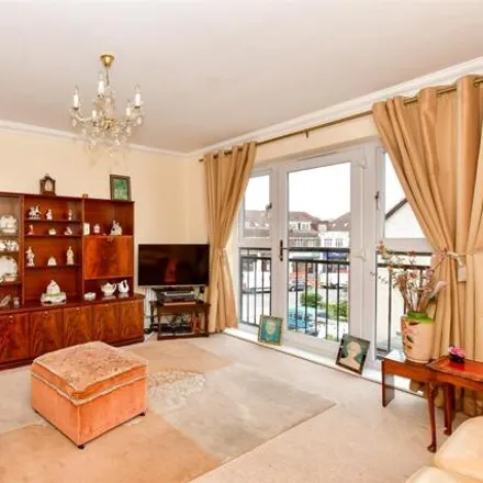 Image 4 - Hornchurch Road, London, RM11 1QH, United Kingdom - Apartment for sale