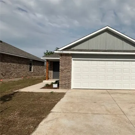 Rent this 3 bed house on 1316 Willowood Cir in Yukon, Oklahoma
