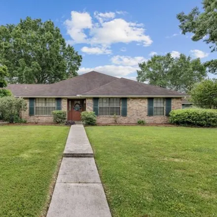 Buy this 3 bed house on 1592 East Bridge Street in Breaux Bridge, LA 70517