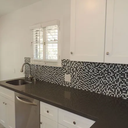 Image 4 - 1191 North Genesee Avenue, West Hollywood, CA 90046, USA - Apartment for rent