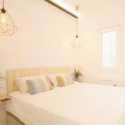 Rent this 1 bed apartment on Madrid in Calle de Topete, 9