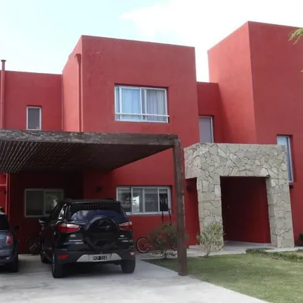 Rent this 3 bed house on Gobernador Udaondo in Partido de San Isidro, B1644 HKG Beccar