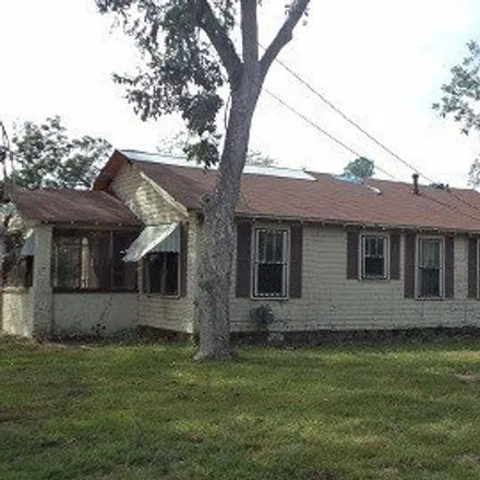 Buy this 2 bed house on 2068 Old Orville Road in Selma, AL 36701