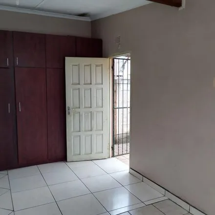 Image 4 - Sanmar Mansions, 82 Leinster Road, Msunduzi Ward 36, Pietermaritzburg, 3200, South Africa - Apartment for rent