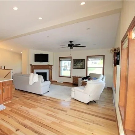 Image 7 - 626 West River Drive, New London, Kandiyohi County, MN 56273, USA - Apartment for sale