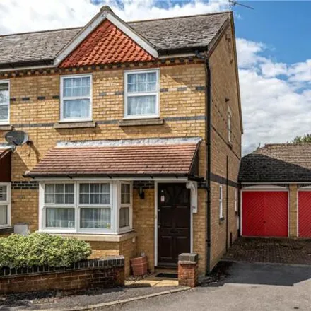 Buy this 2 bed house on 15 Hodges Court in Grandpont, Oxford