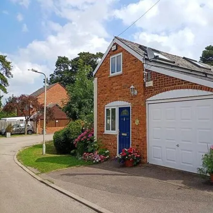 Buy this 1 bed house on Gilkes Yard in Banbury, OX16 9GF