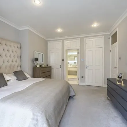 Image 7 - 10 Belsize Park, London, NW3 4DU, United Kingdom - Apartment for rent