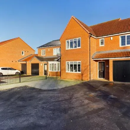 Image 1 - Baron Close, Middlesbrough, TS5 8FH, United Kingdom - House for sale
