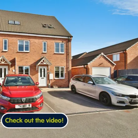 Buy this 3 bed townhouse on Brockwell Park in Hull, HU7 3DS