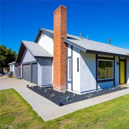 Image 1 - 14871 South White Avenue, East Compton, Los Angeles County, CA 90221, USA - House for sale