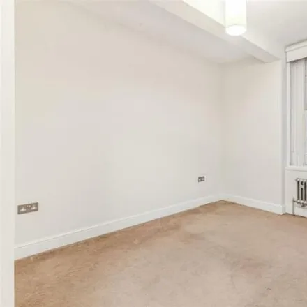 Image 5 - North End House, Fitz-James Avenue, London, W14 0RR, United Kingdom - Apartment for sale