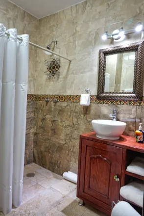 Buy this 5 bed house on Calle Ayutla 22A in Zona Centro, 36100 Silao